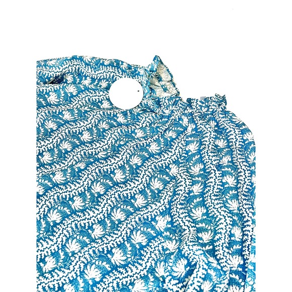 Hill House the Millie Top Blue Linear Floral Crepe/ Trailing Vine Blue S - Picture 6 of 7